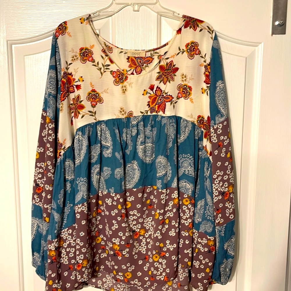 Boutique Blouse, swing style. Patchwork design. Brand New without tags